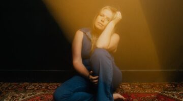 Charlotte-Morris-by-Anna-Haas-8.jpg
