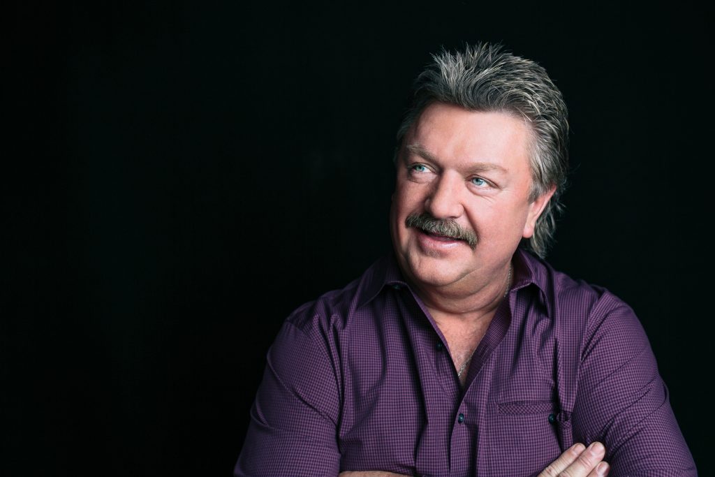 Joe-Diffie-1024x683.jpg